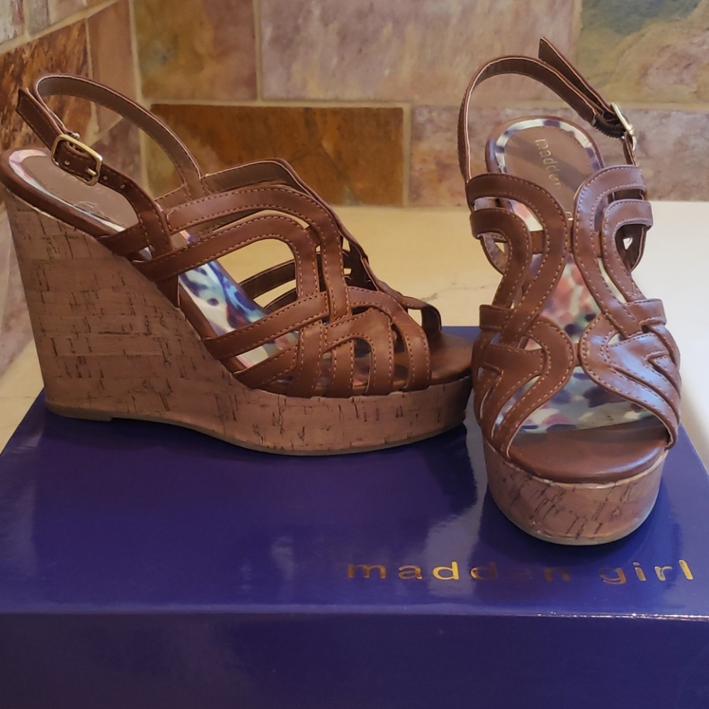 Madden Girl Wedges